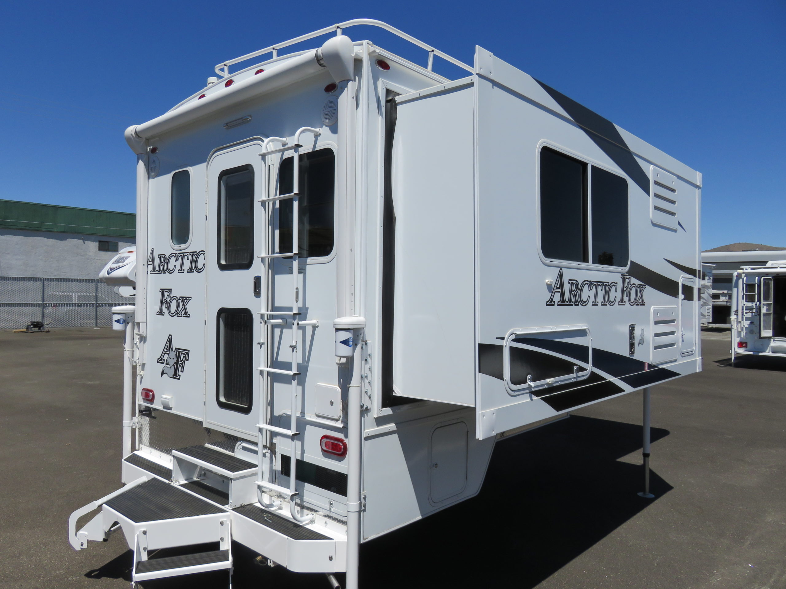 IMG_0117 Custom Truck Accessories