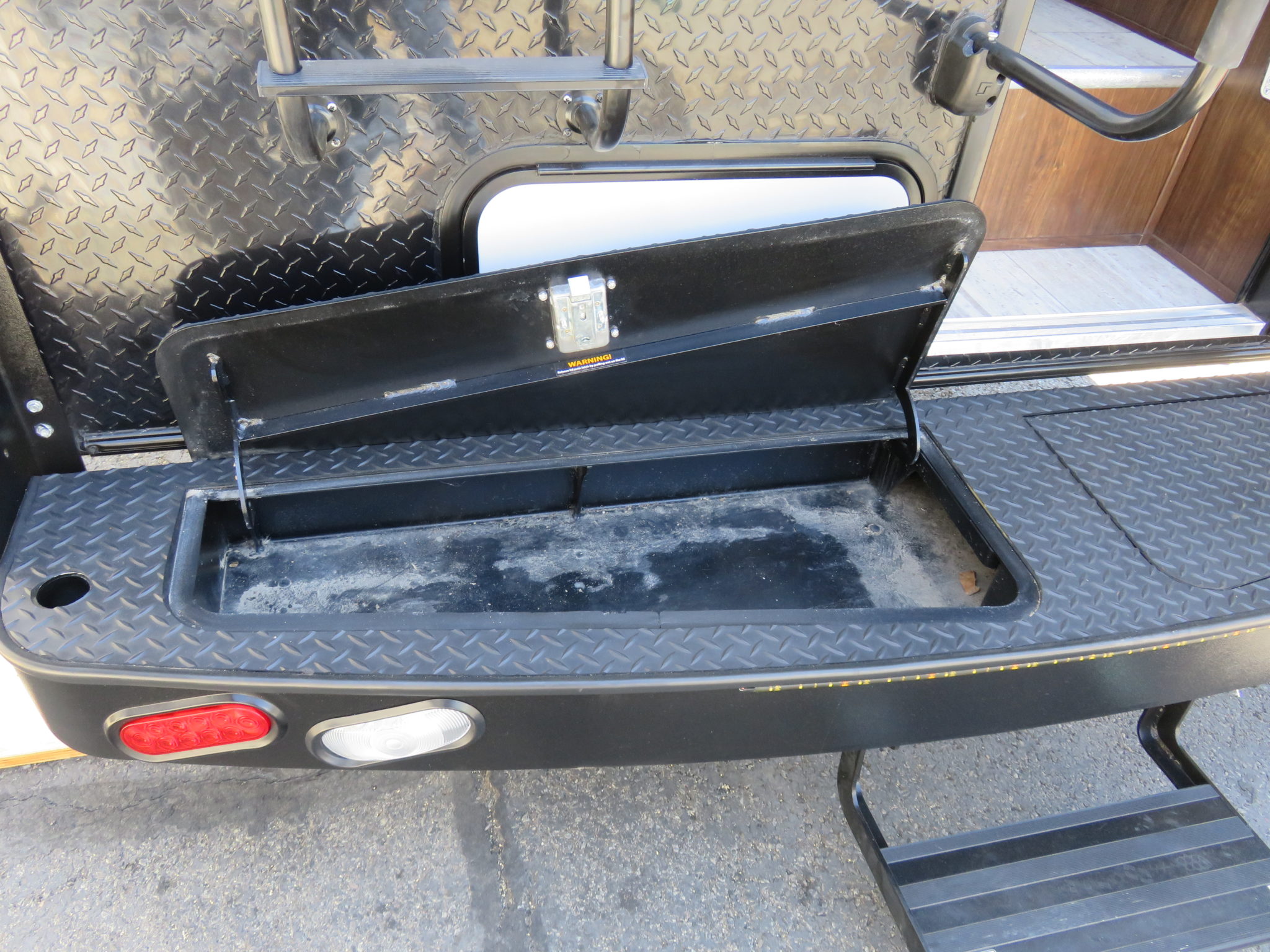 IMG_0029 Custom Truck Accessories