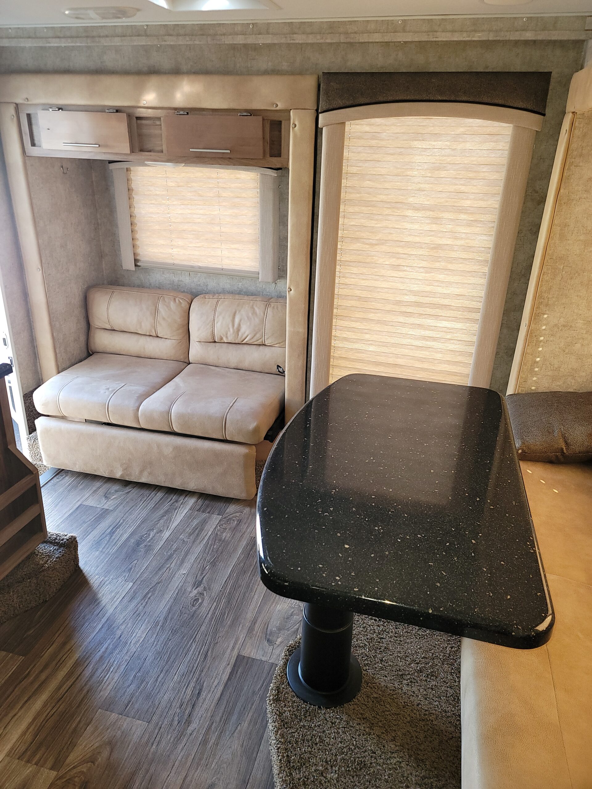 HOSTPIC1 Custom Truck Accessories