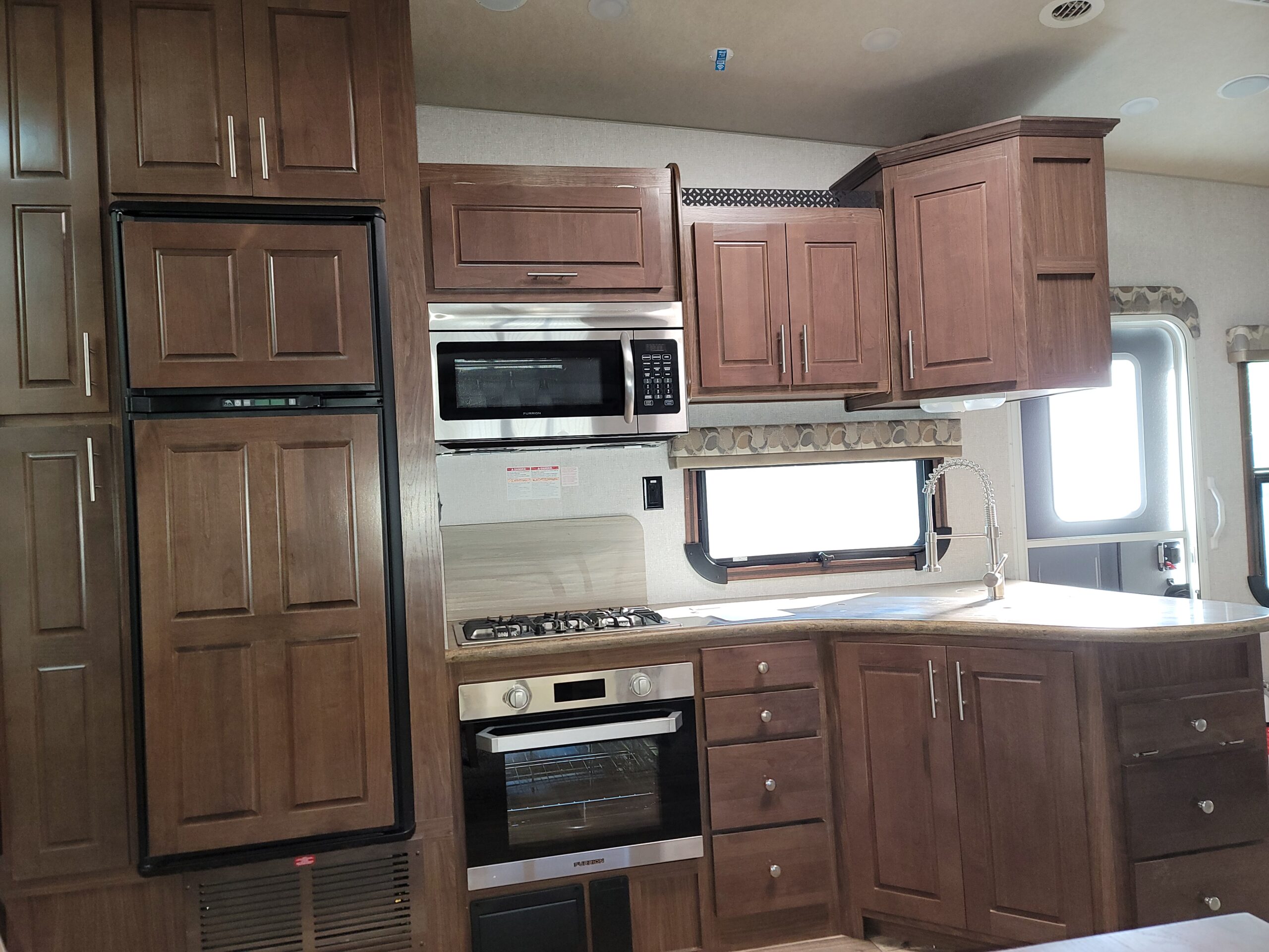 PIC16 Custom Truck Accessories