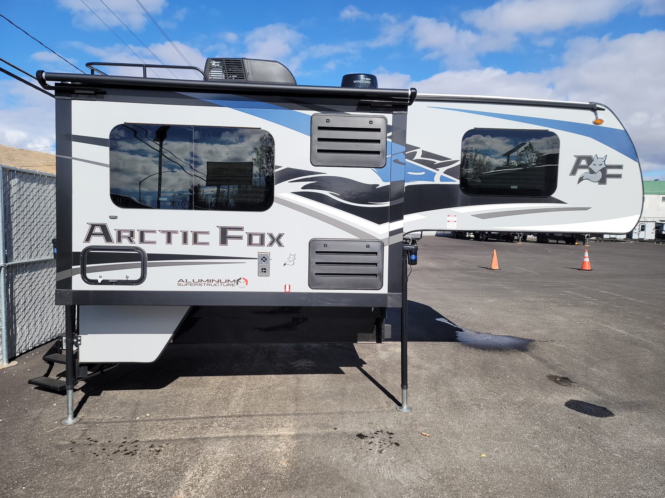 PIC1 Custom Truck Accessories