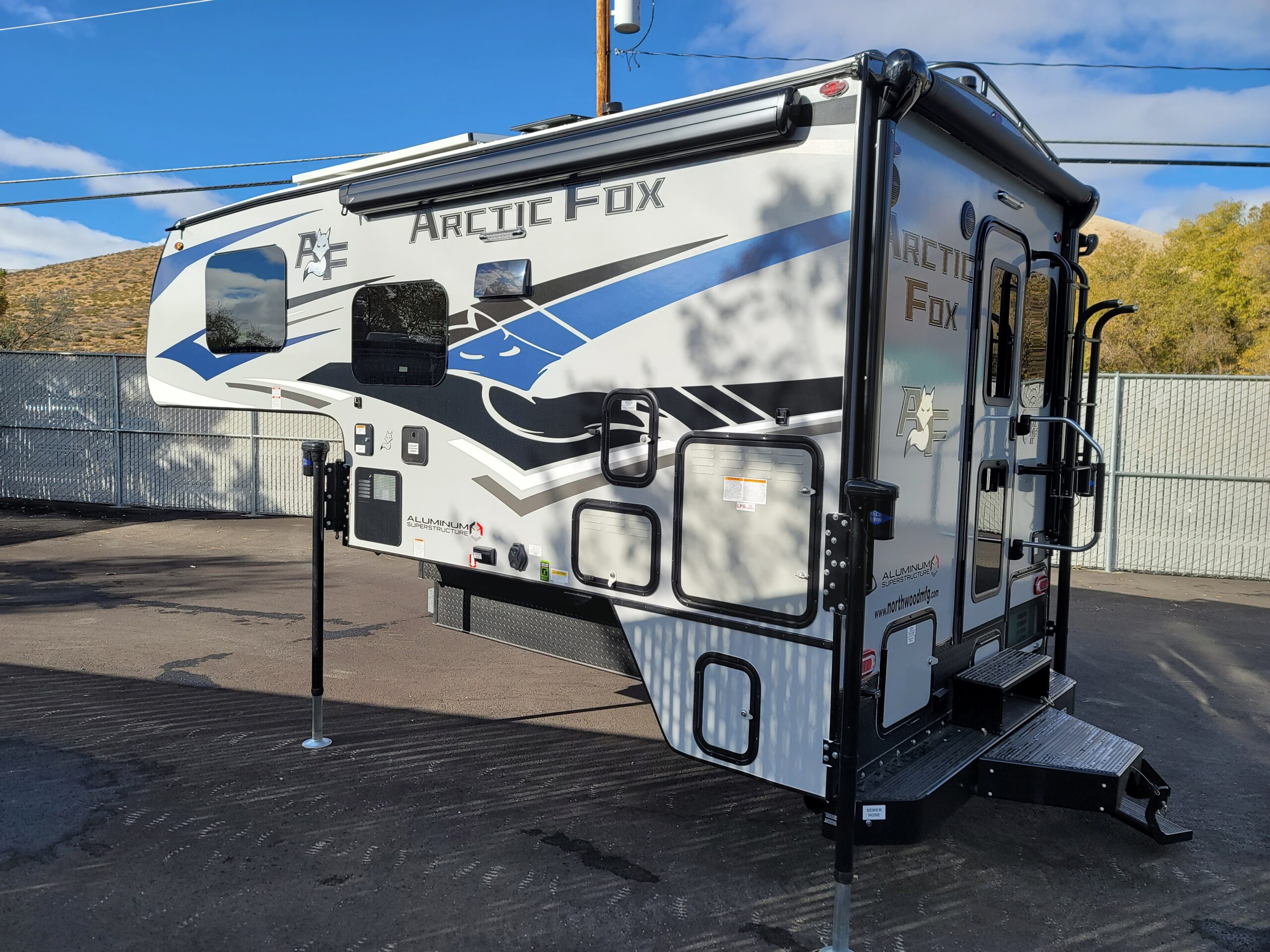 PIC1 Custom Truck Accessories