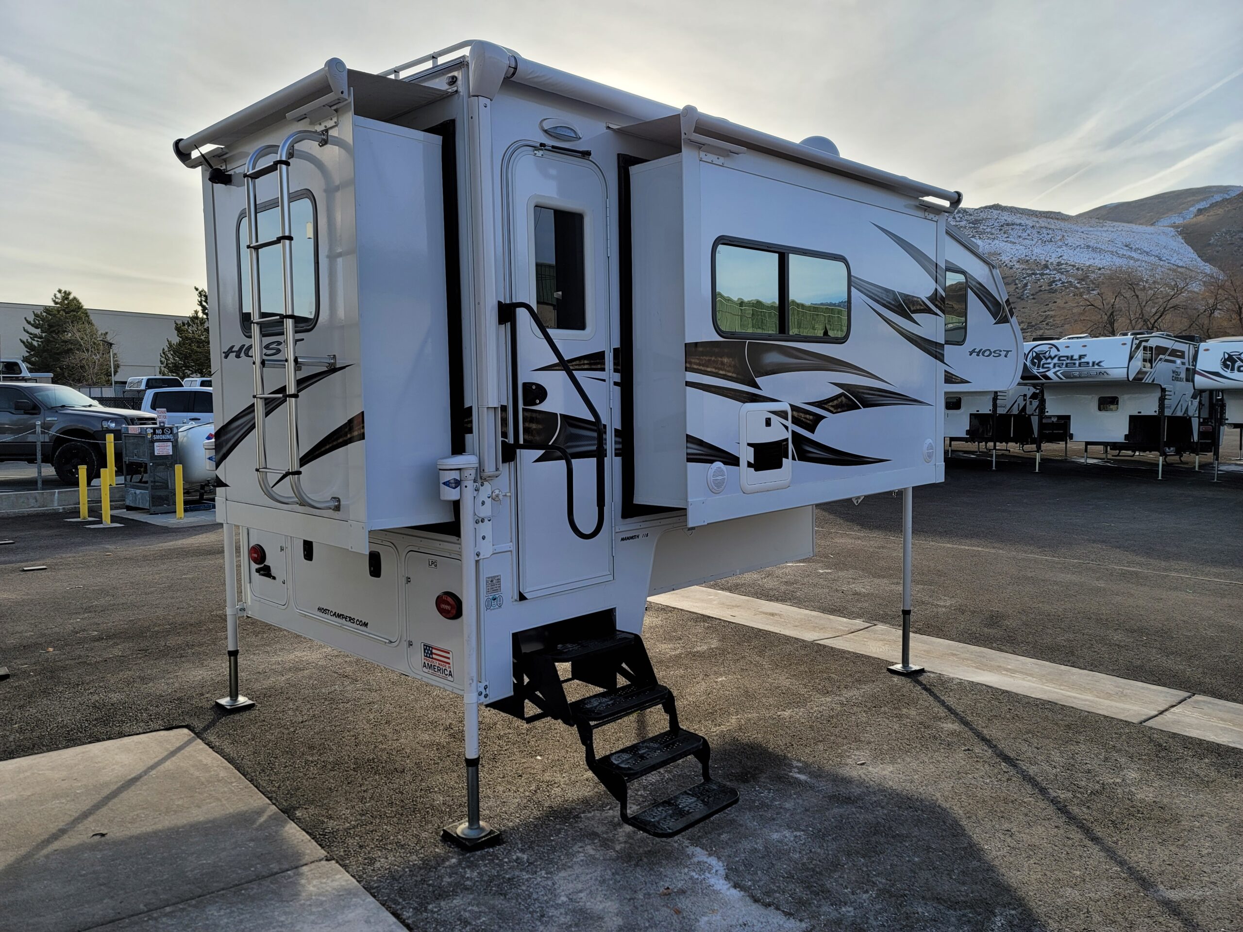 PIC1 Custom Truck Accessories