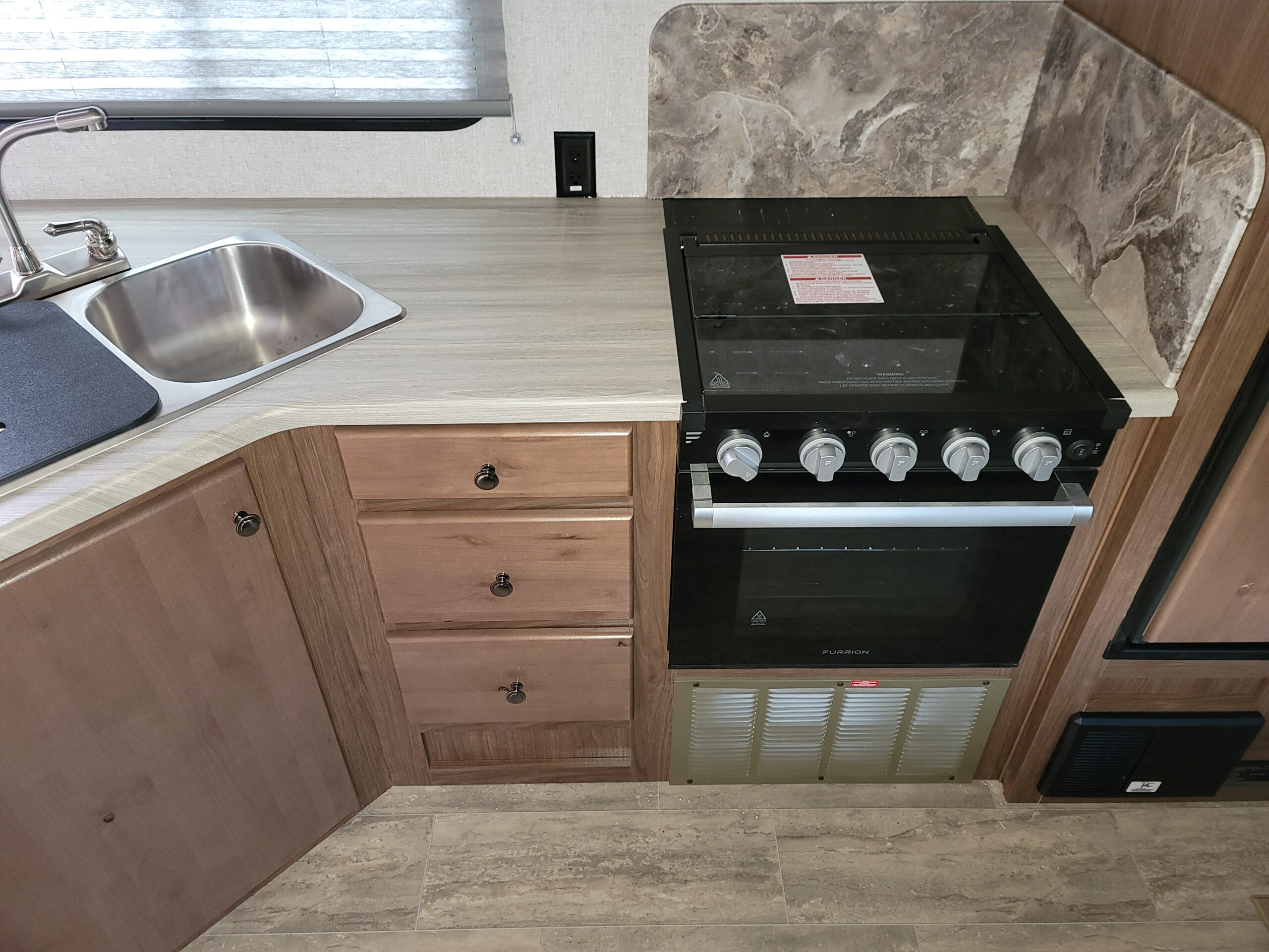 PIC17 Custom Truck Accessories