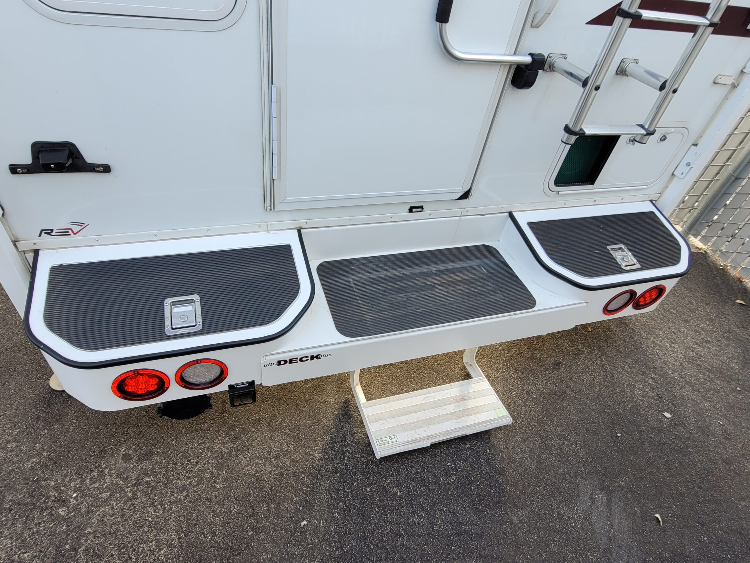 PIC18 Custom Truck Accessories