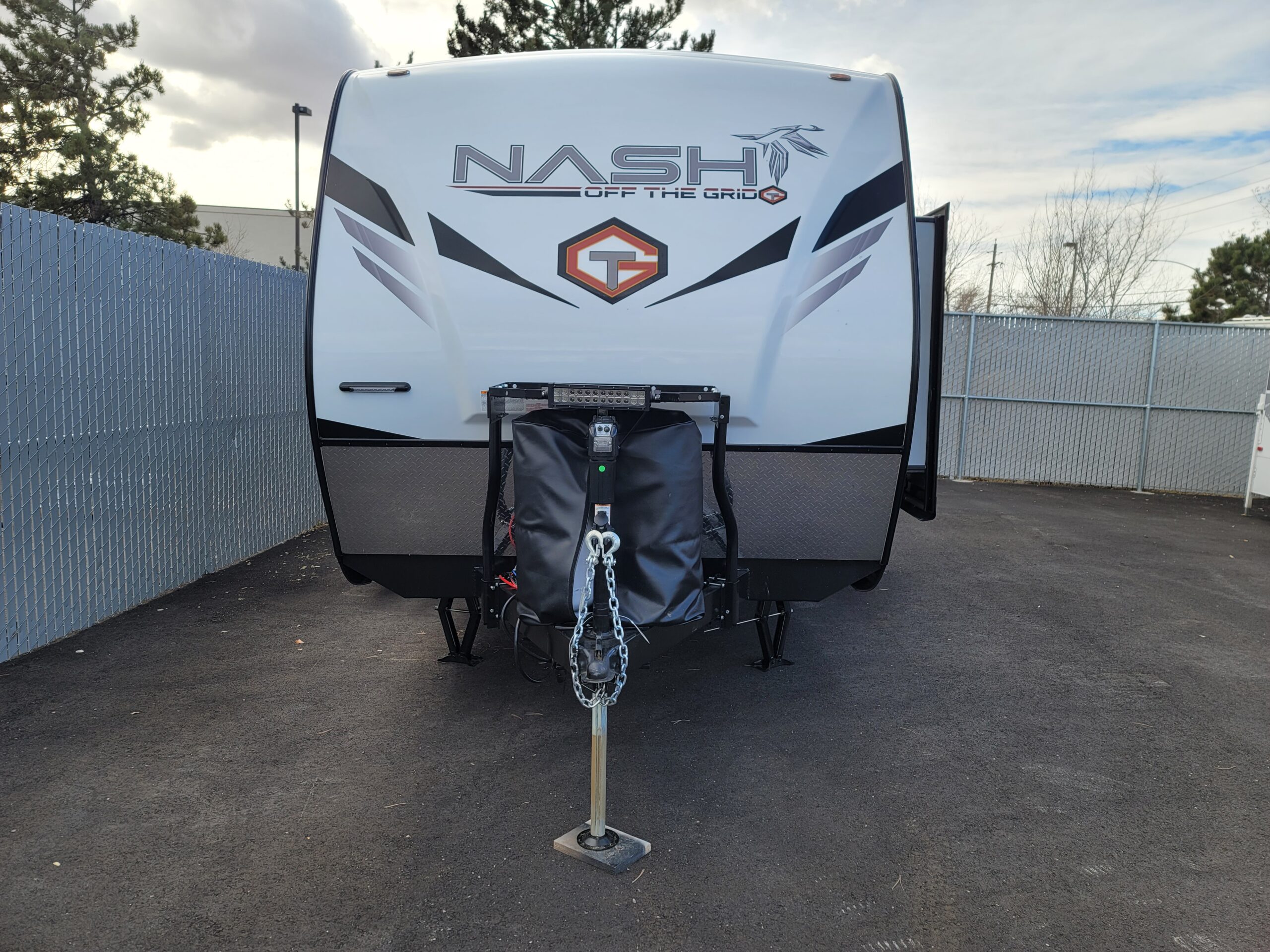 PIC26 Custom Truck Accessories