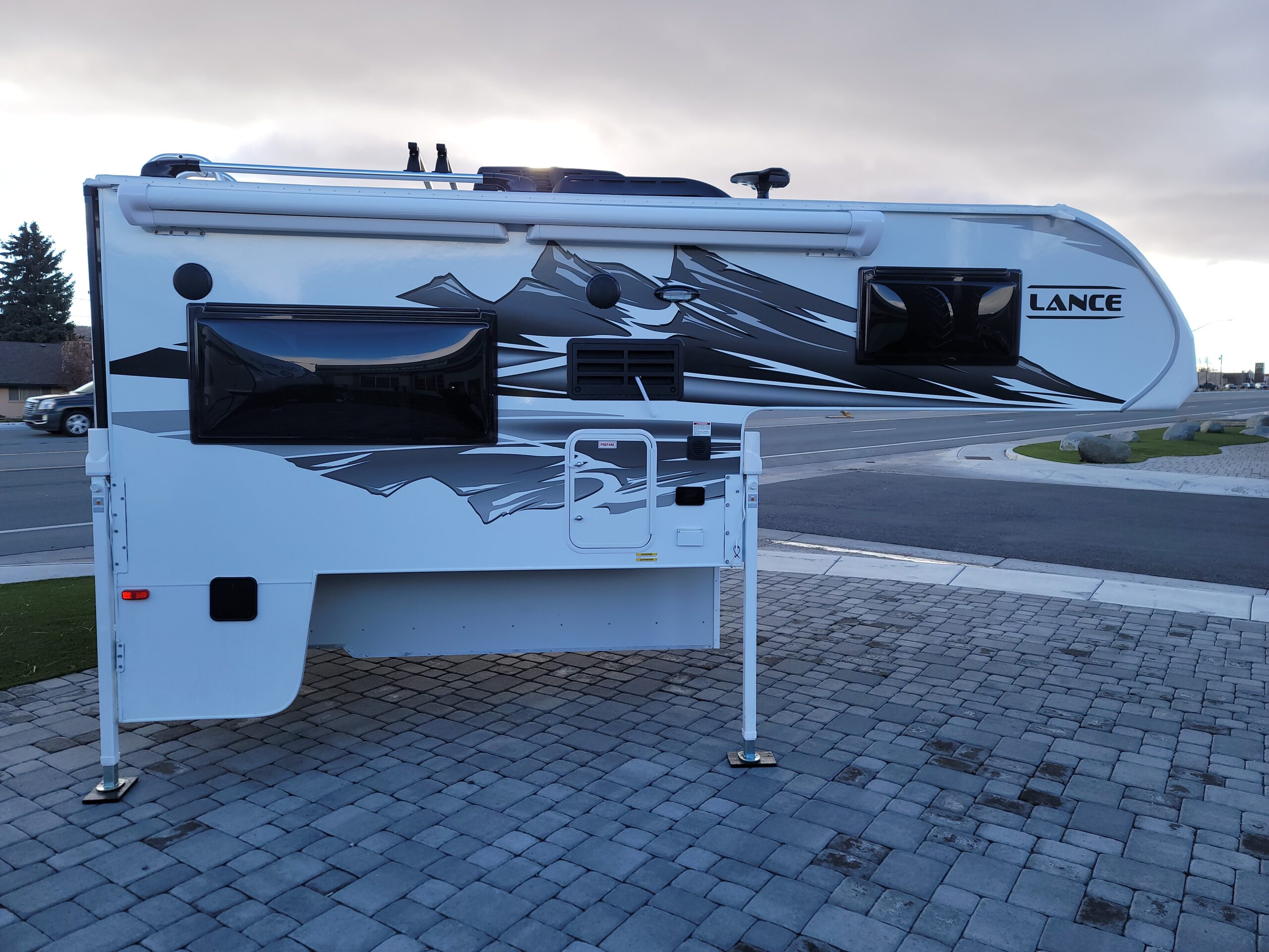 PIC1 Custom Truck Accessories