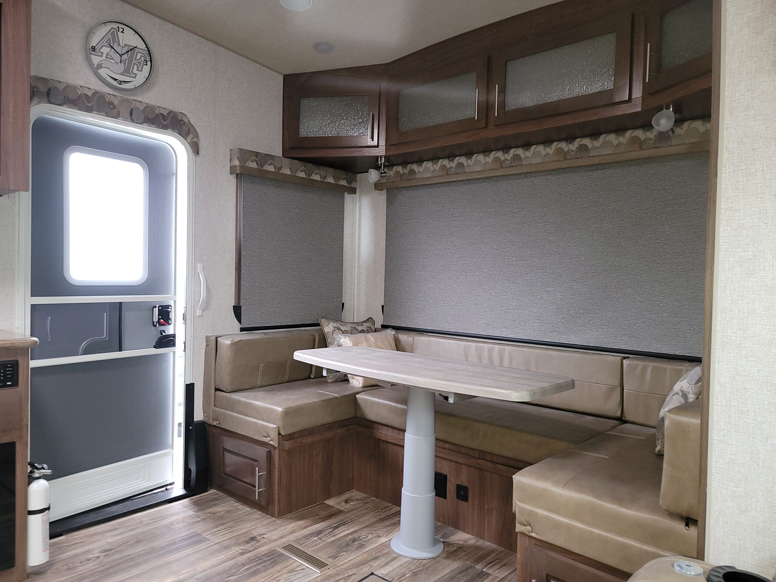 PIC25 Custom Truck Accessories