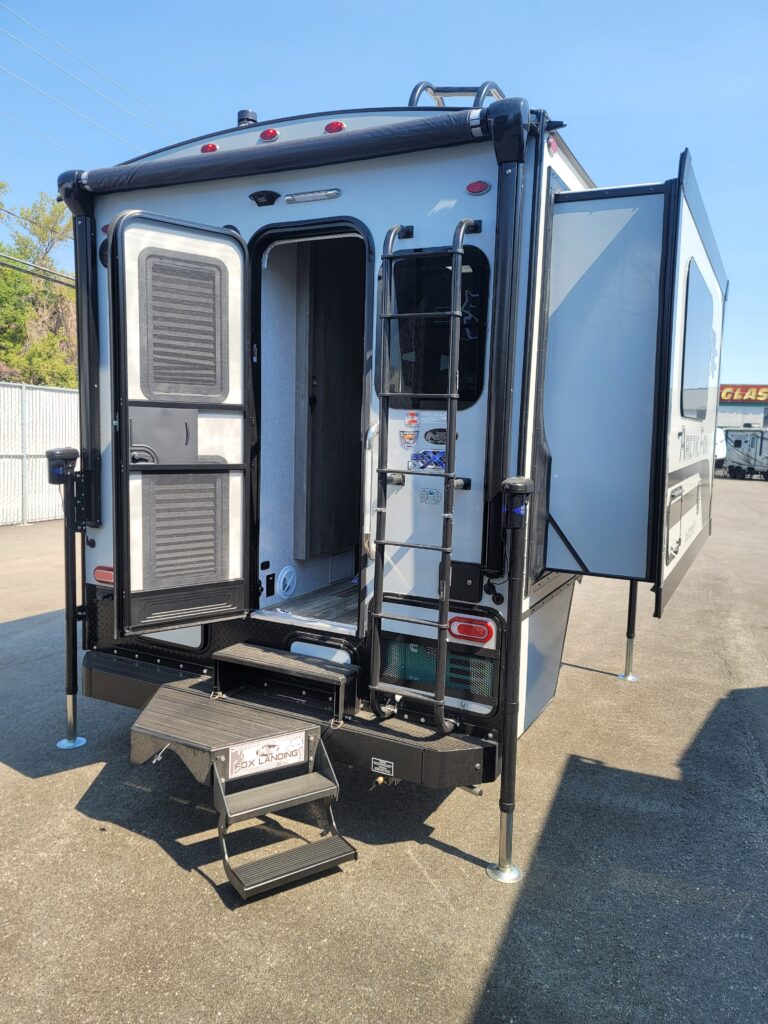 Retold Fortune プロモ Non-Foil 星川サラ アセント秋葉原 Tom Ford Barron Sunglasses FT1179 01D Shiny Black - eye-oo.com