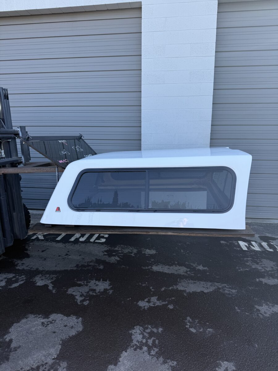 LEER LEGEND — PW7 White